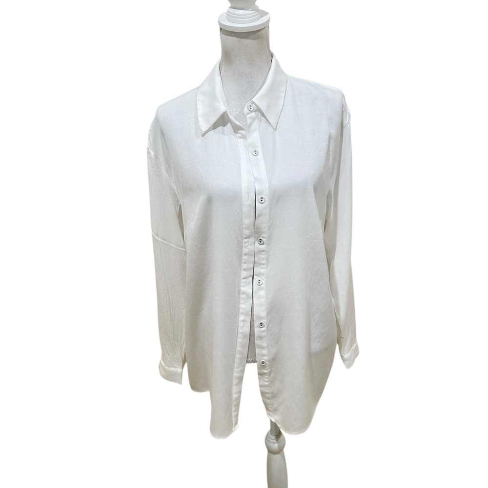 Princess Polly white oversized button down rayon shirt size 6
